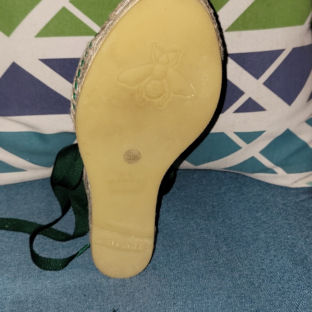 Size 8 gucci women heels
